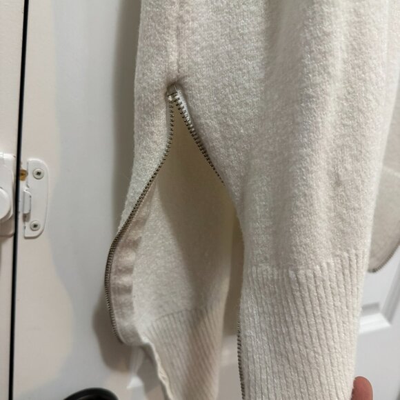 Design Lab White Sleeveless Turtleneck Sweater Vest – Size Large - Picture 7 of 8